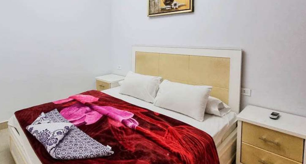 Apartment, 3 Bedrooms, Pool View