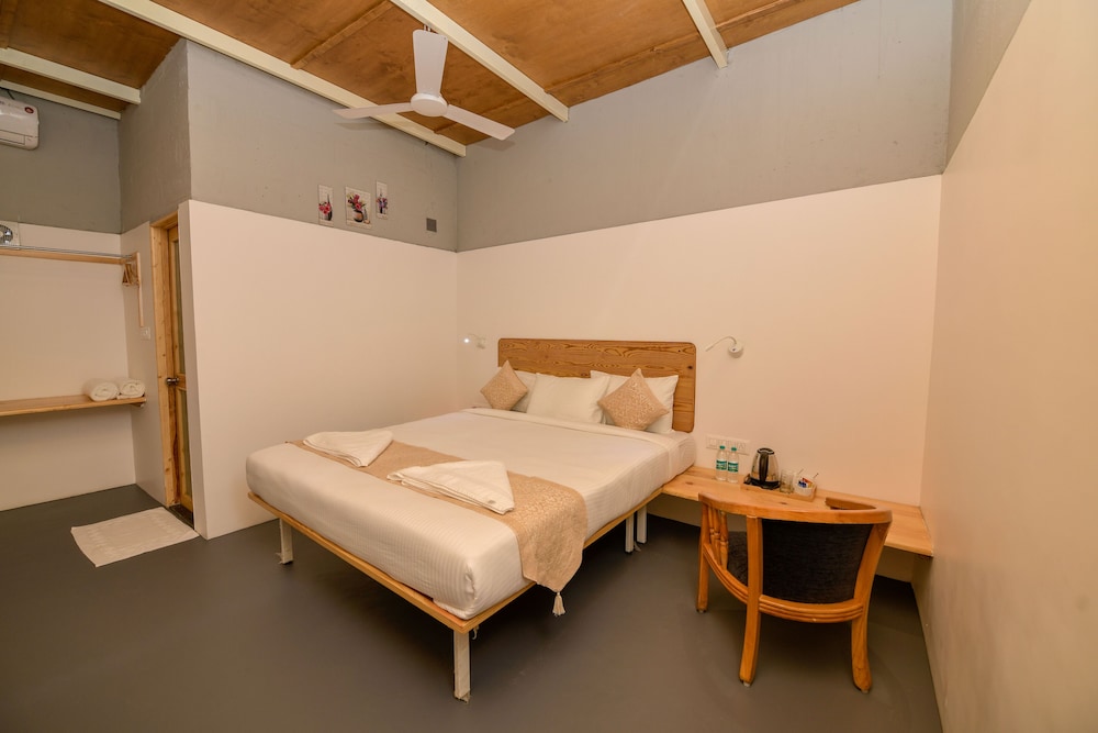 Deluxe Room - Photo 4