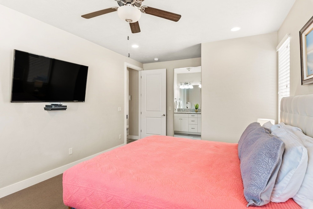 Townhome, 4 Bedrooms photo 3