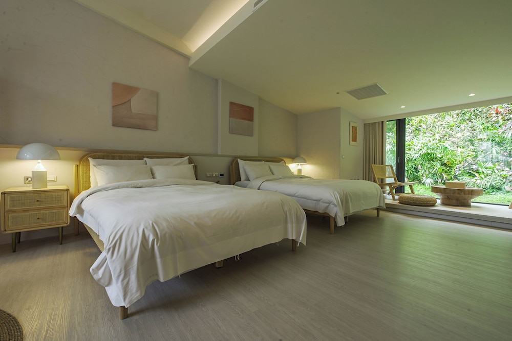 Quadruple Room - Photo 5