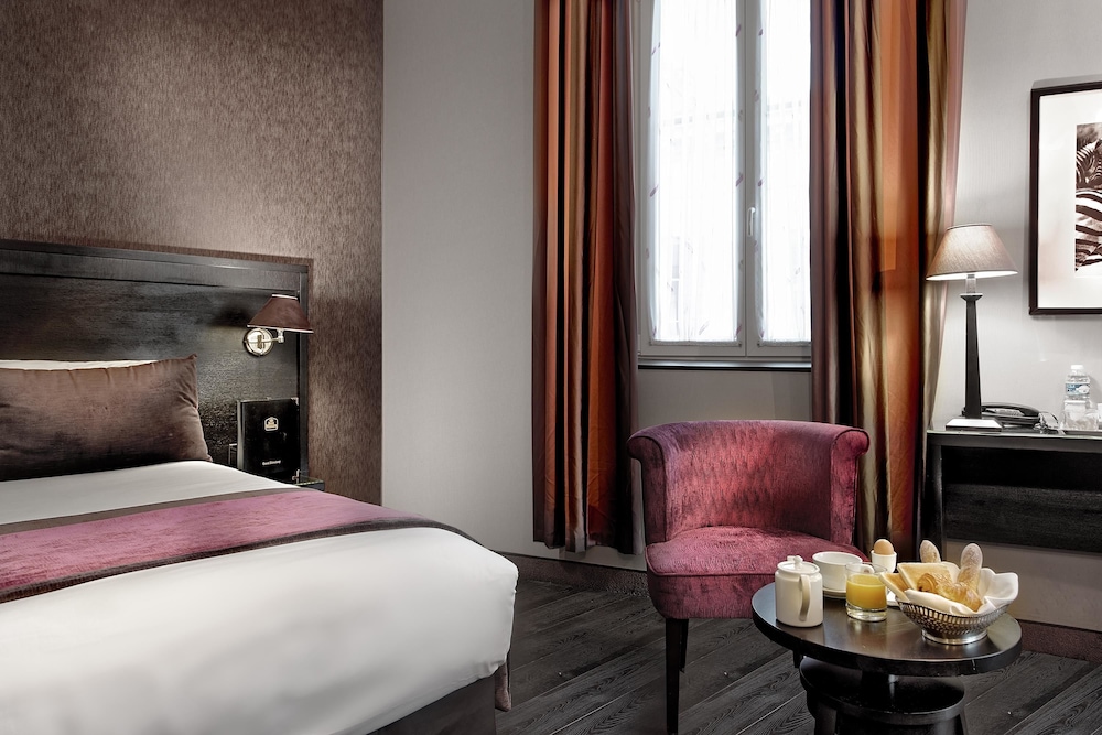 Junior Suite, 1 Queen Bed, Non Smoking - Photo 8