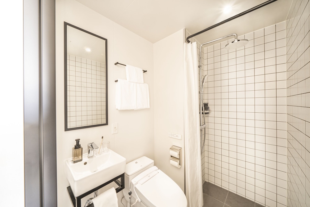 Studio, 2 Twin Beds, Corner (Side by Side Plus) - Photo 9