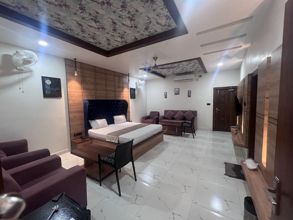 Luxury Suite, City View photo 1