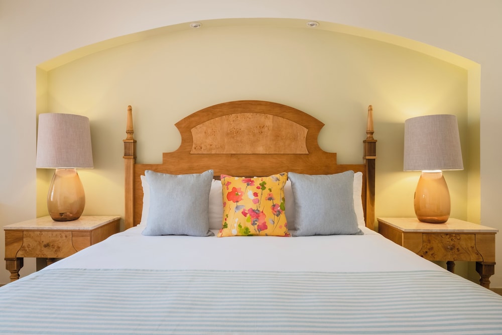 Junior Suite, Pool View photo 2