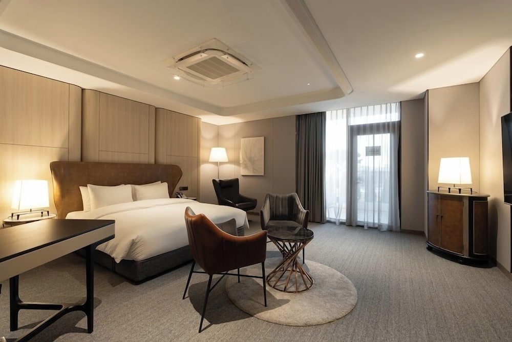 Royal Suite - Photo 1