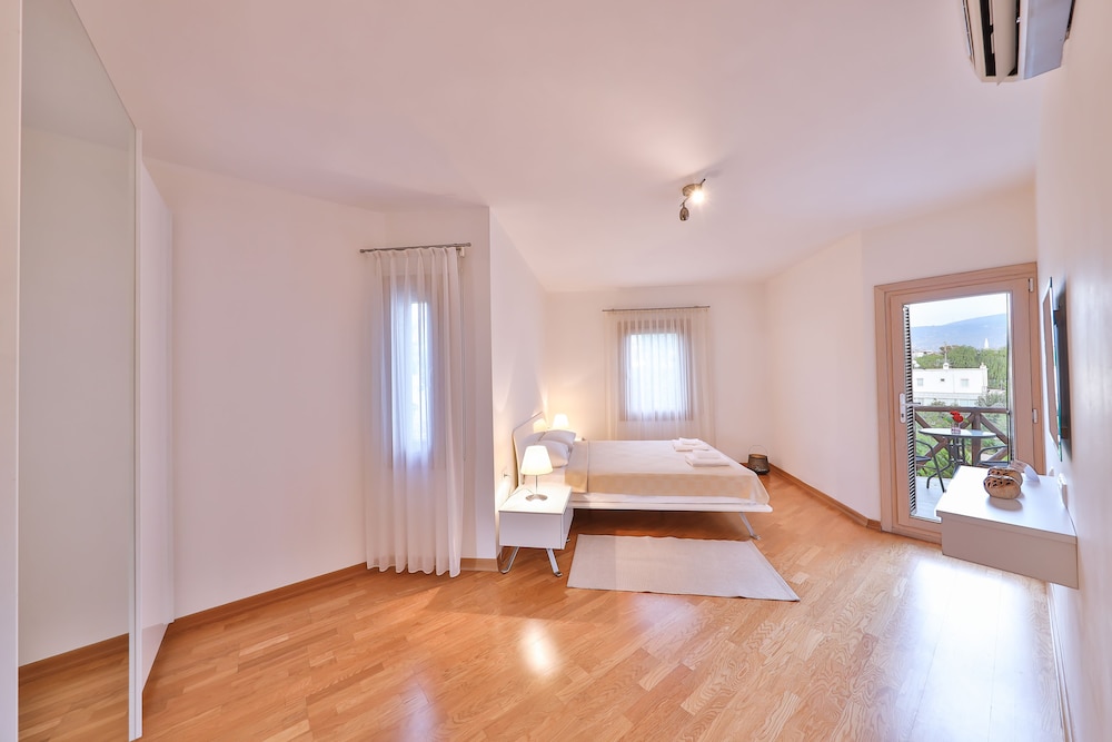 Deluxe Duplex, 2 Bedrooms photo 1