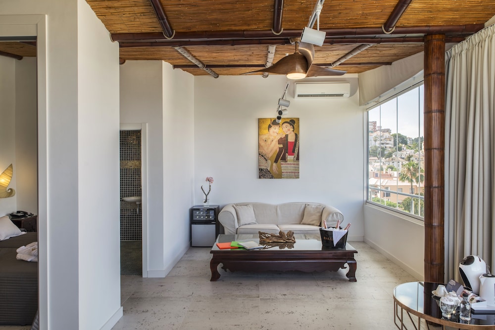 Junior Studio Suite, Sea View - Photo 4