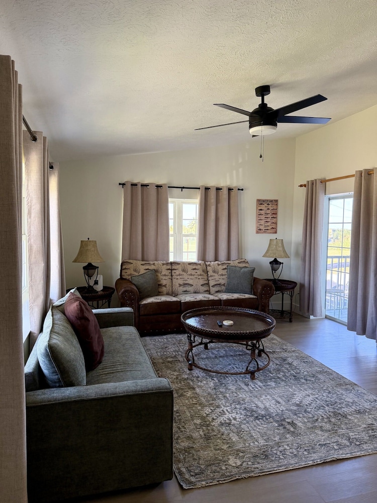 Deluxe Condo
