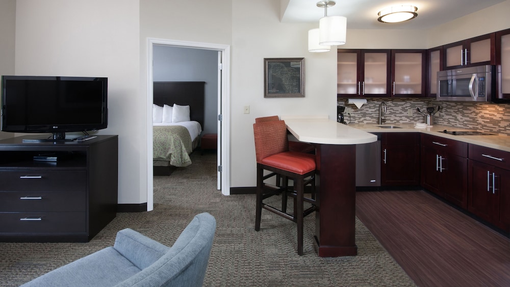 Room, 2 Bedrooms, Kitchen photo 3