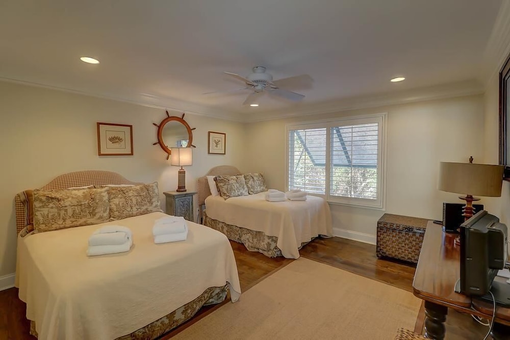 House, Multiple Beds (34 Beach Club Villa)