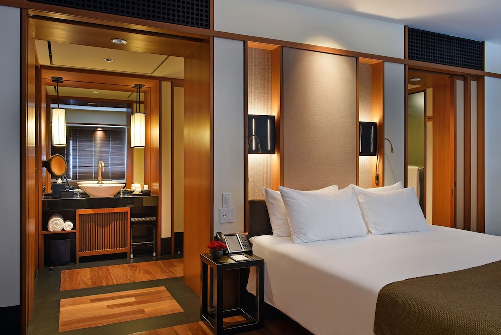 Suite, 1 Bedroom, City View (Art Deco Building)