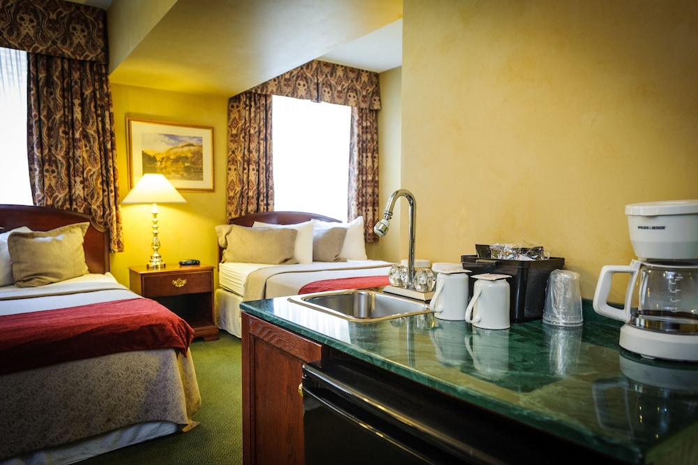 Superior Suite, 2 Queen Beds - Photo 1