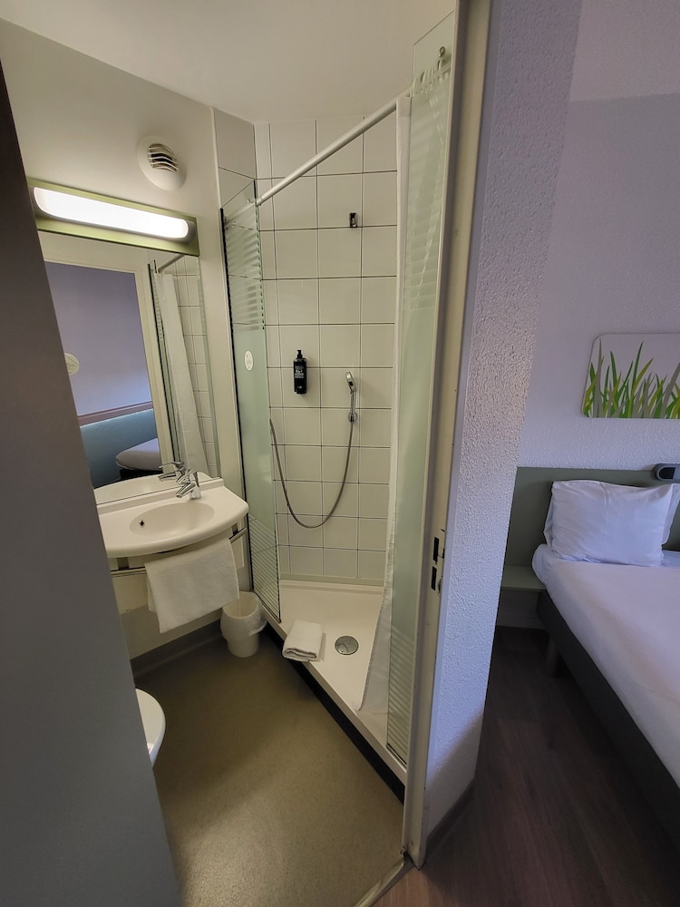 Triple Room, Multiple Beds photo 2