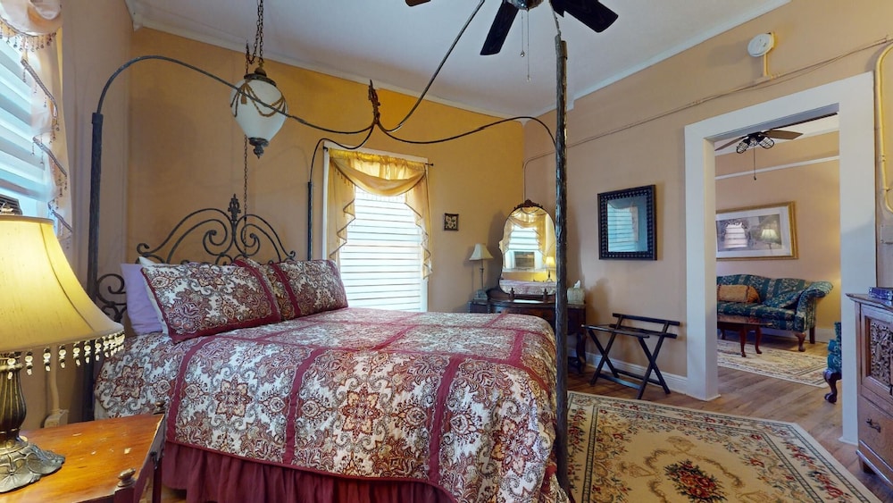 Diamond Suite, 1 Queen Bed (Second floor) photo 1