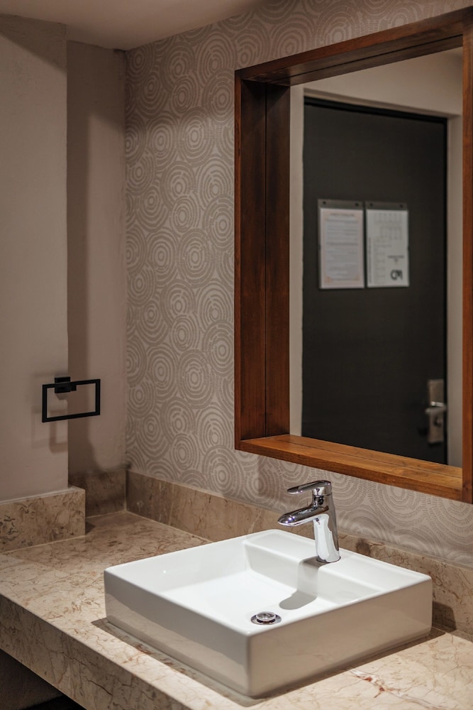 Double Room - Photo 25