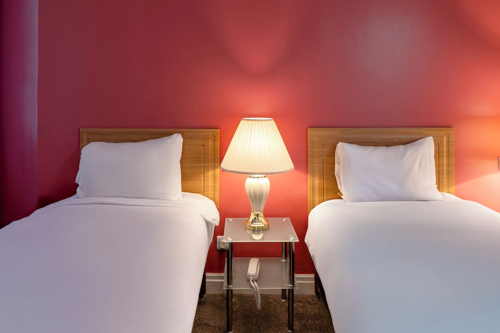Twin Room - Photo 1