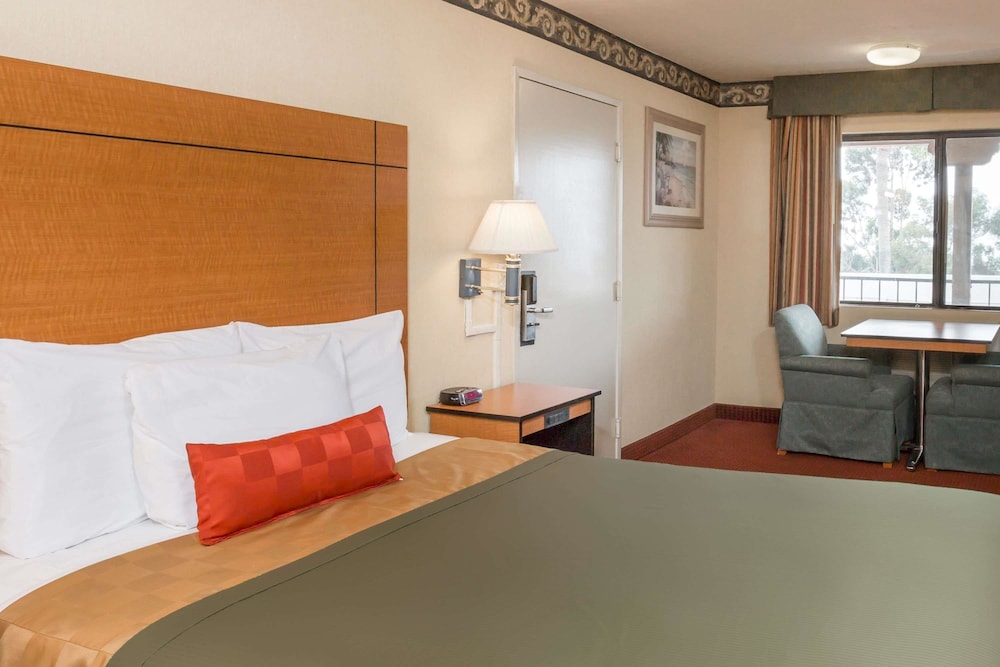 Room, 1 Double Bed, Non Smoking, Balcony photo 1
