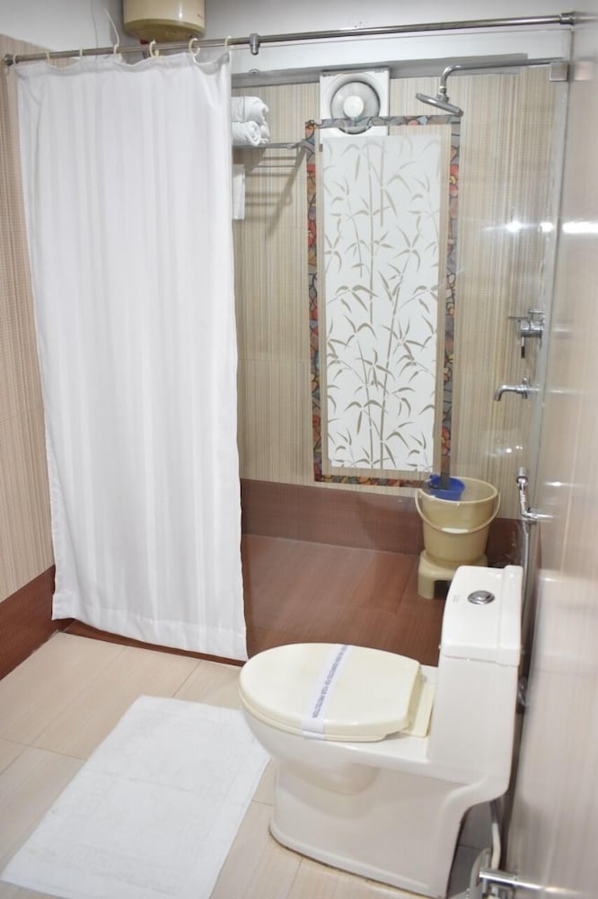 Basic Suite - Photo 2