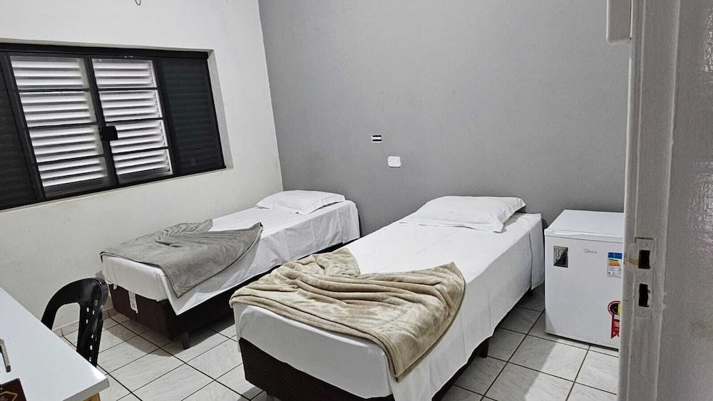 Twin Room, 2 Twin Beds, Private Bathroom photo 1