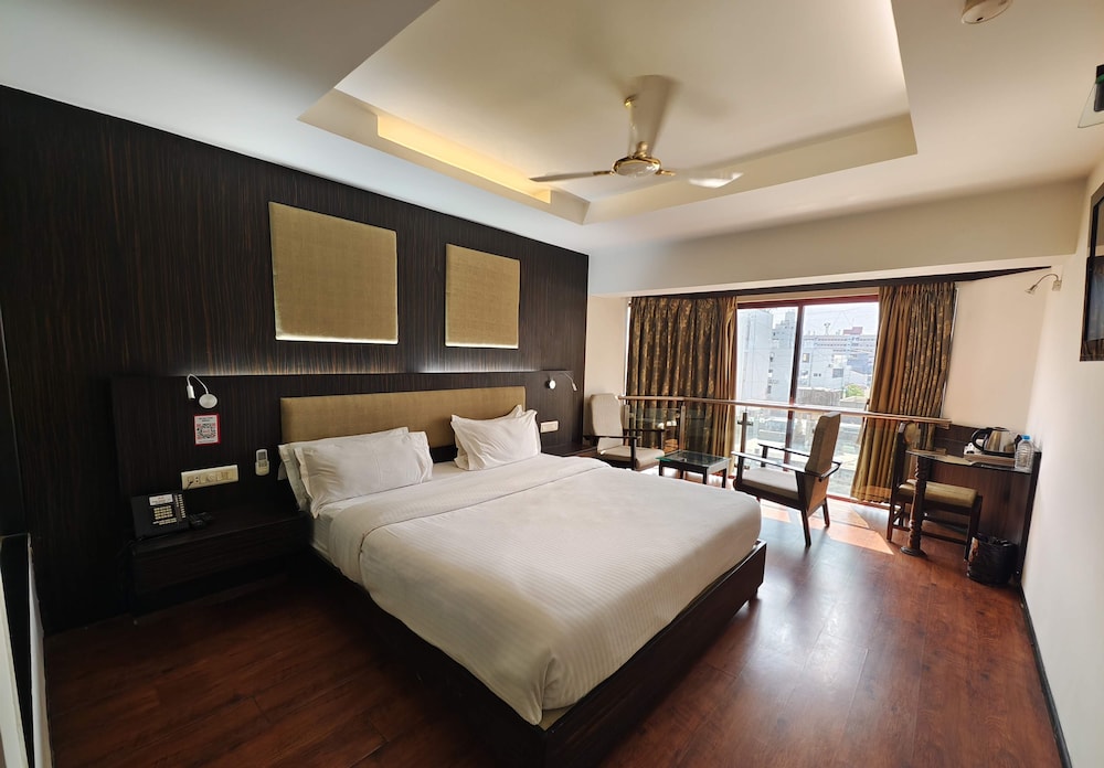 Club Room - Photo 1