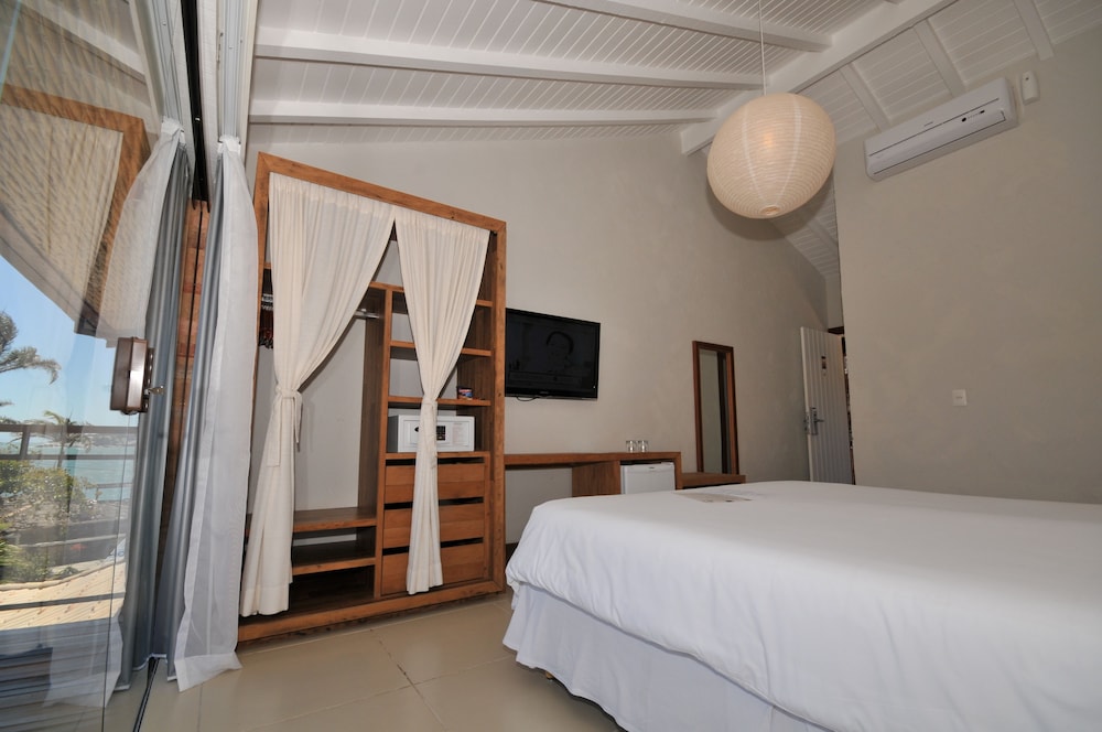 Superior Double Room, 1 King Bed, Partial Sea View - Photo 1