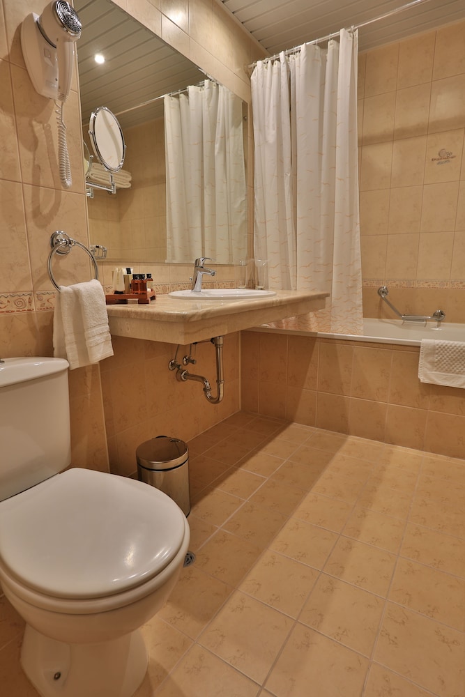 Double Room (Free Room Safe) photo 2