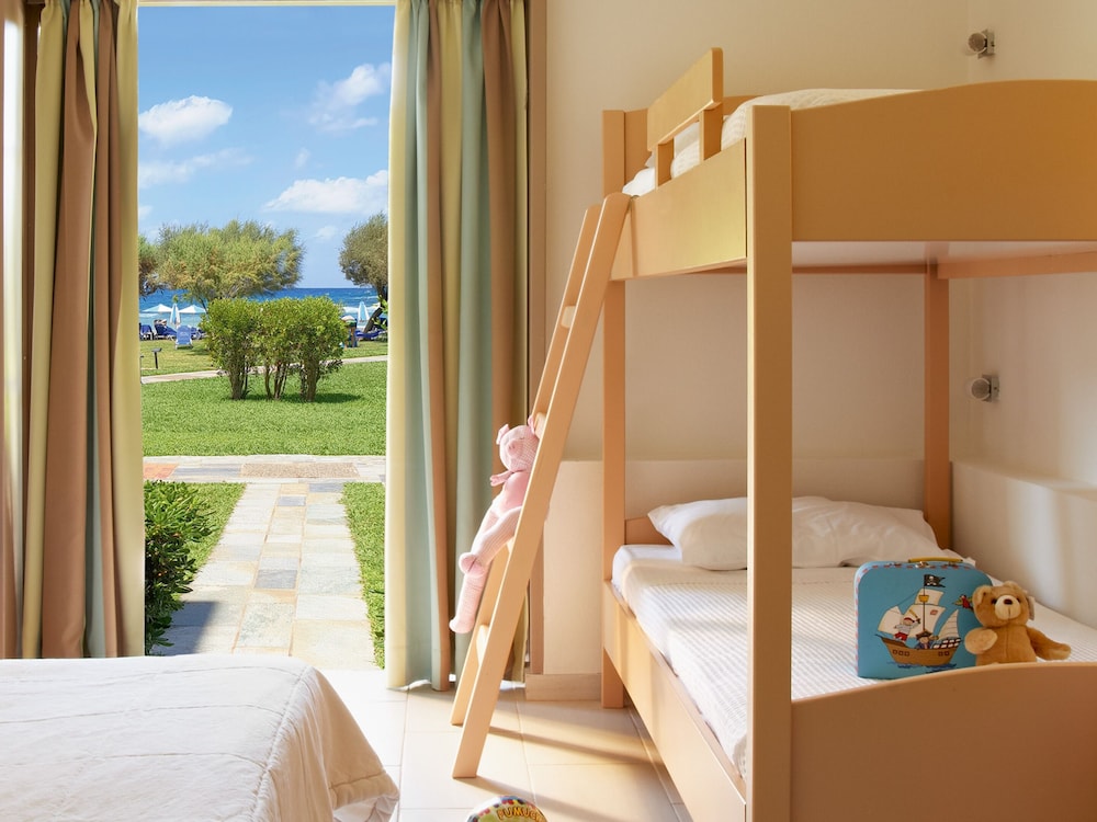 Family Room, Sea View