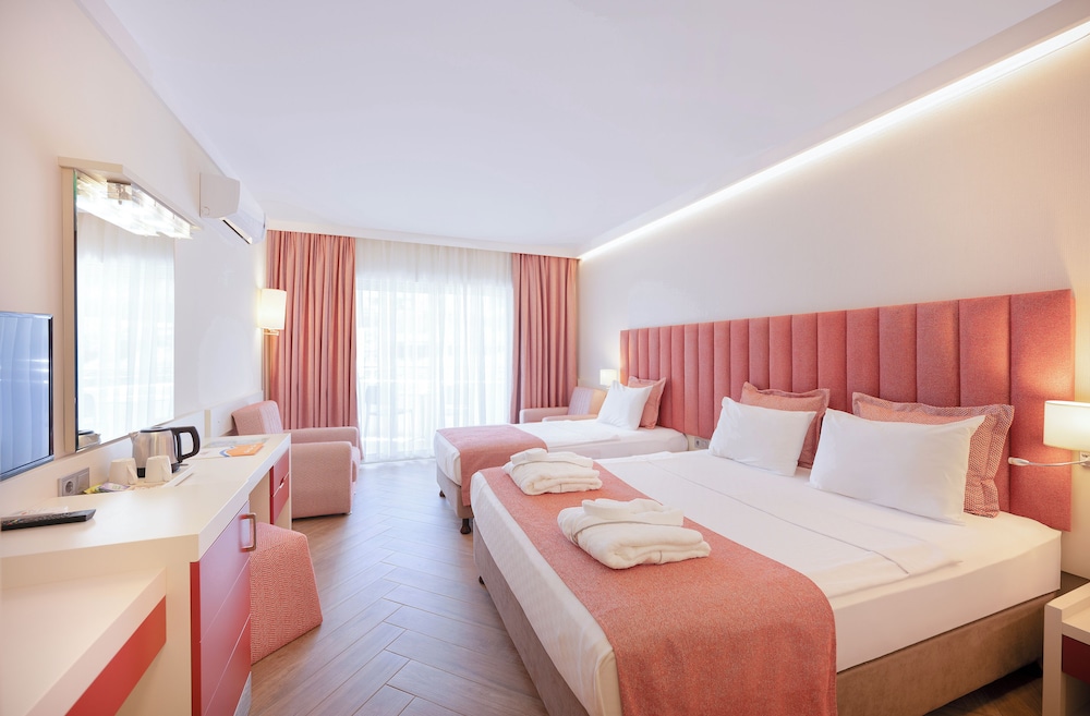 Standard Room, Pool View