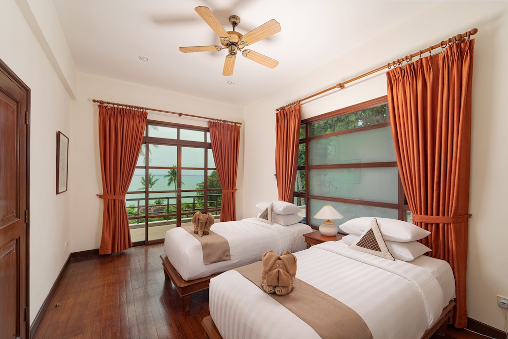 3-Bedroom Sea View Private Pool villa photo 1