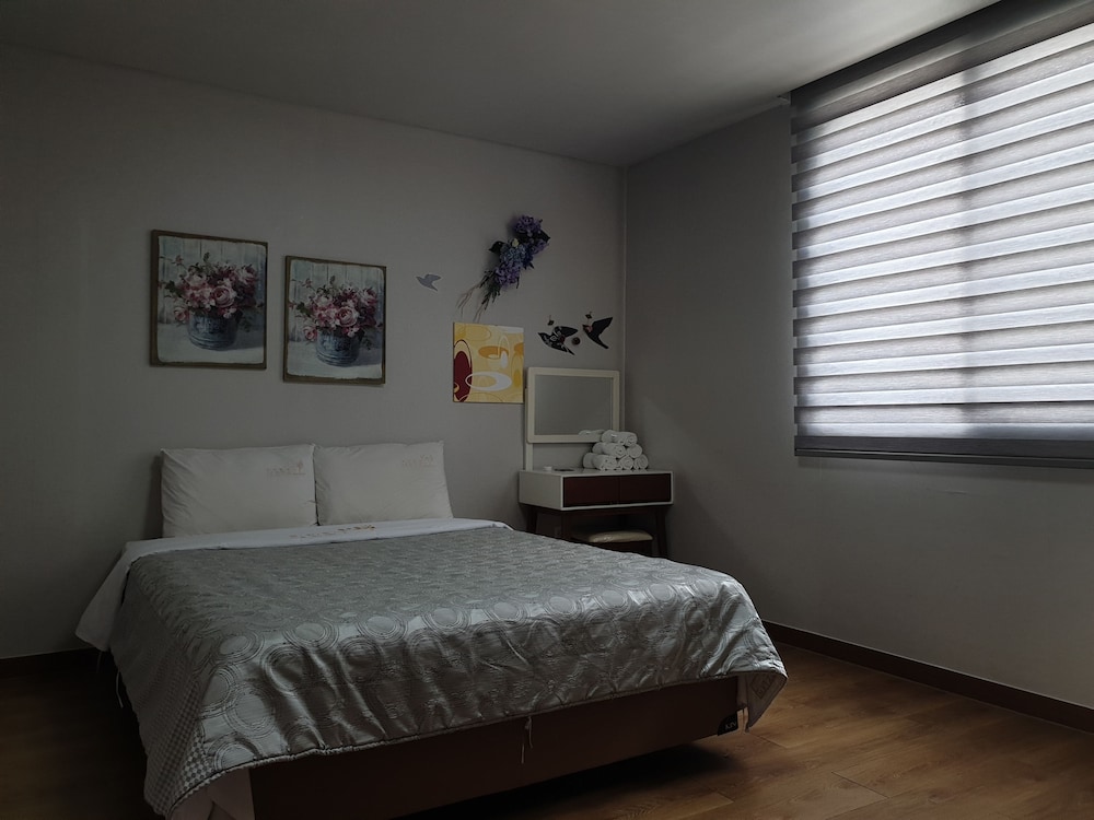 Family Room A (KRW10,000 surcharge for extra bedding) photo 2