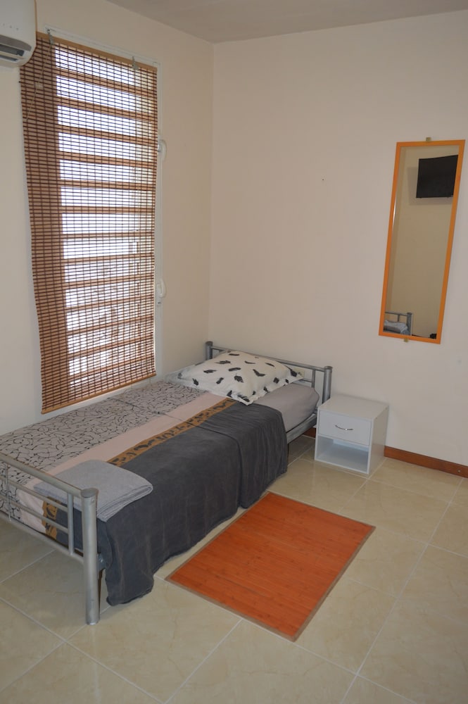 Single Room, Private Bathroom, City View photo 3