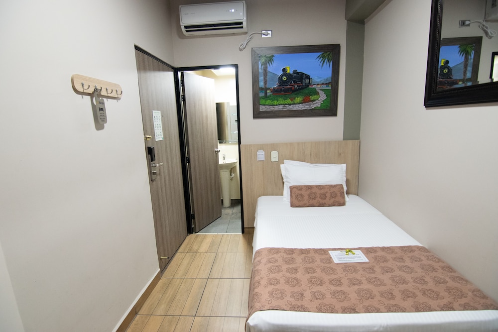 Basic Single Room photo 1
