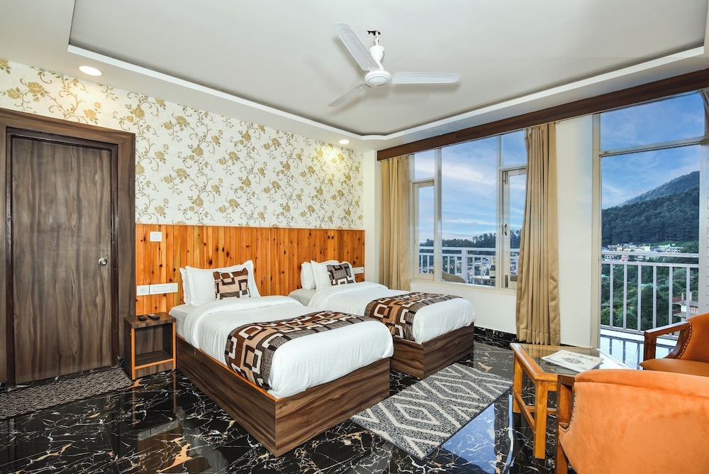 Deluxe Twin Room photo 1
