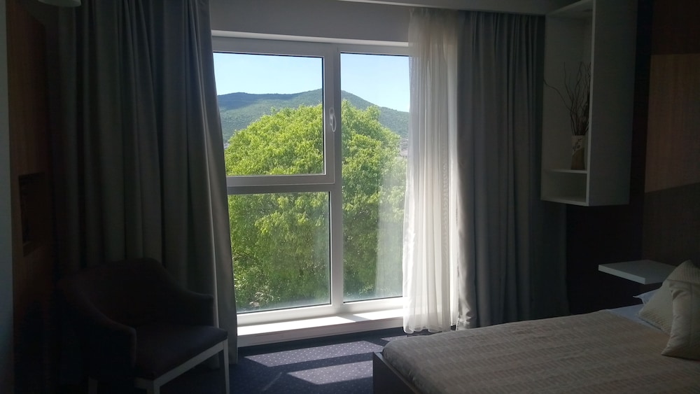 Superior Double or Twin Room - Photo 2