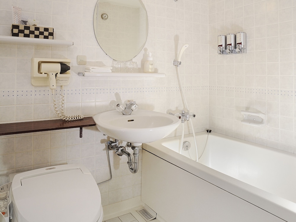 Standard Single Room, Non Smoking (with Sauna and Spa Ticket) - Photo 9
