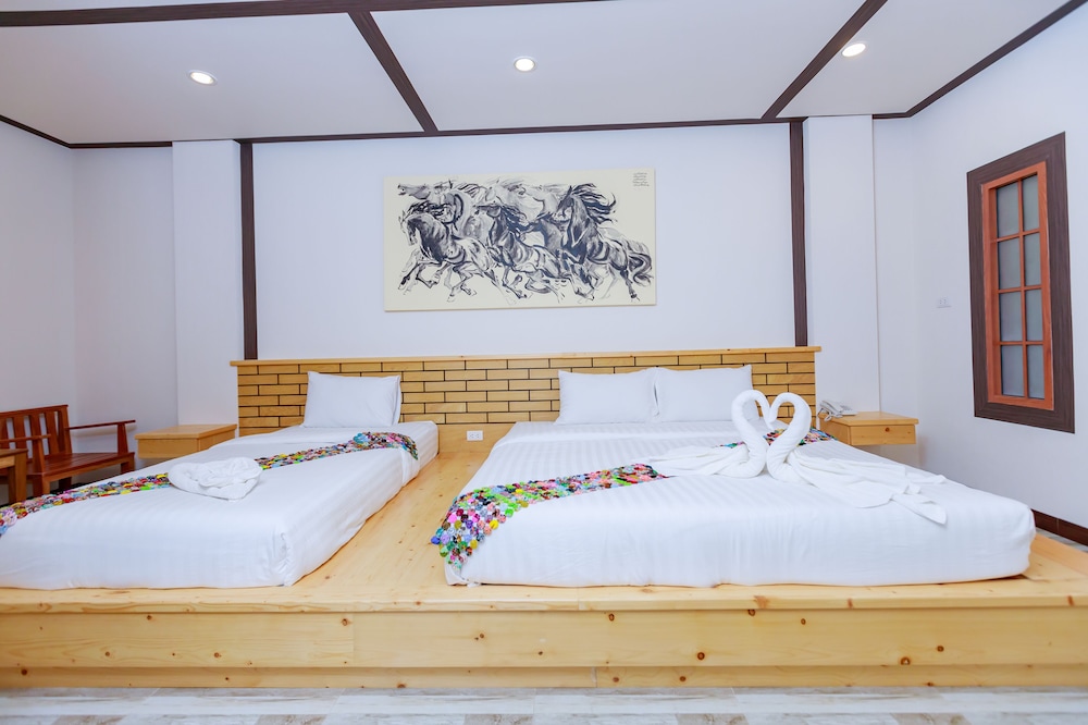 Deluxe Triple Room - Photo 15
