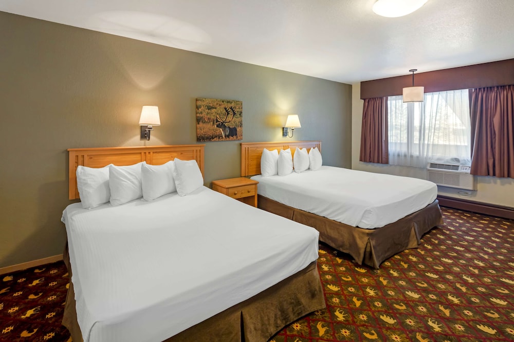 Standard Room, Multiple Beds, Non Smoking, Refrigerator & Microwave (1st Floor) photo 3