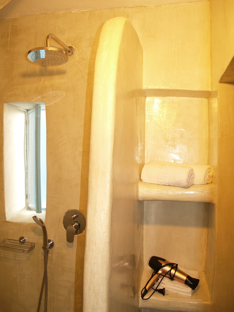 Triple Room - Photo 11
