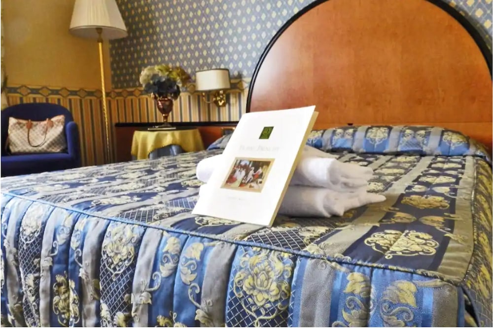 Double or Twin Room photo 2