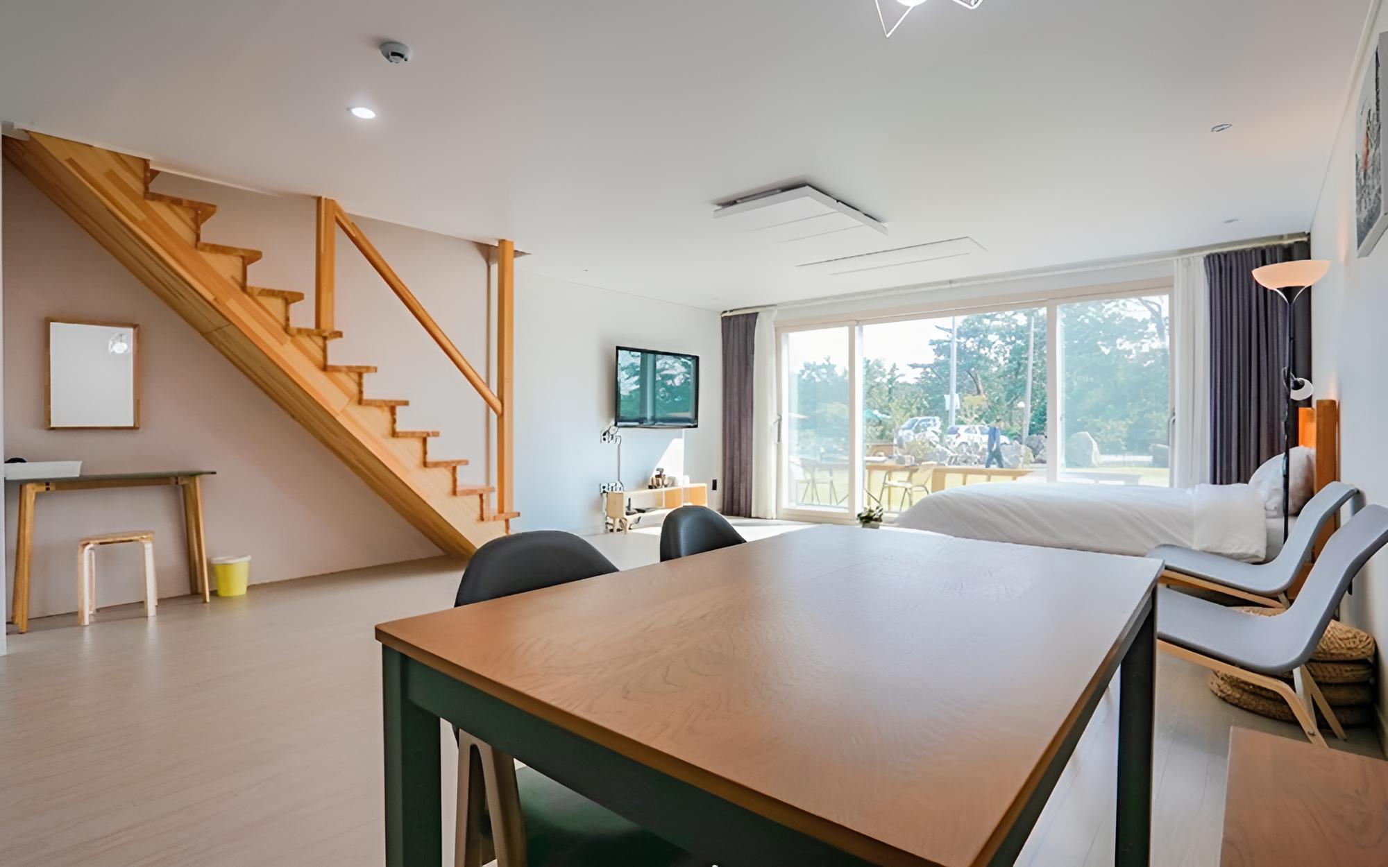 Room (Room 102 (Double and Bed Room)) photo 2