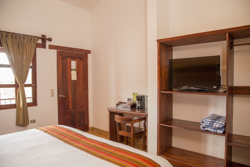 Room, 1 King Bed photo 2