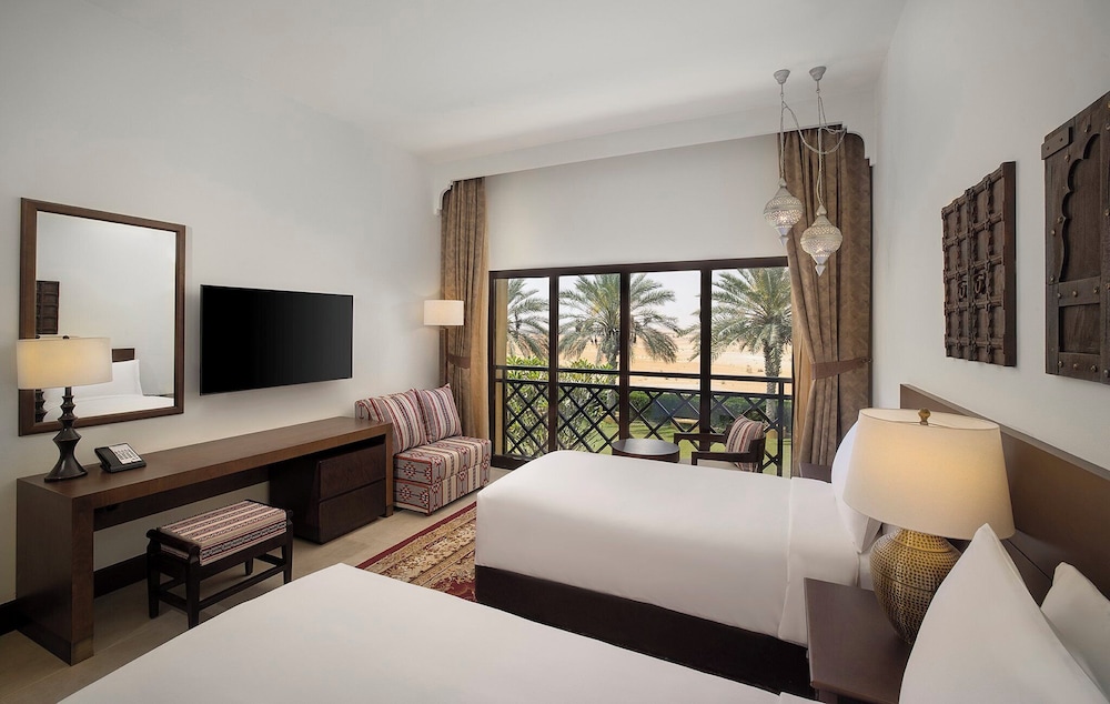 Deluxe Room, 2 Twin Beds (Desert View)