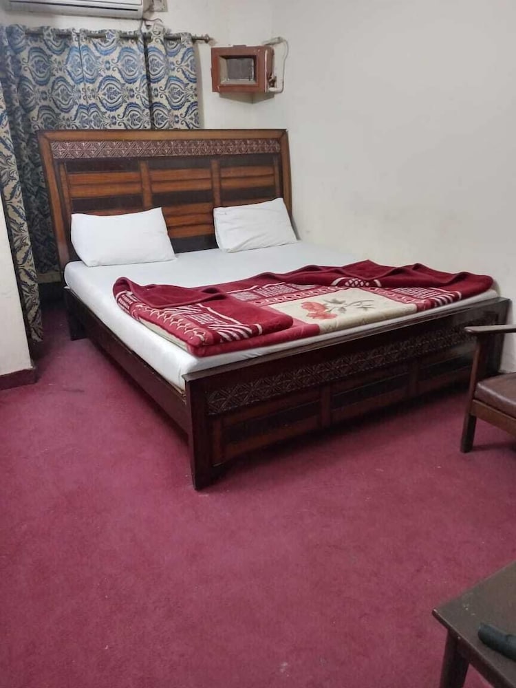 Standard Double or Twin Room photo 1