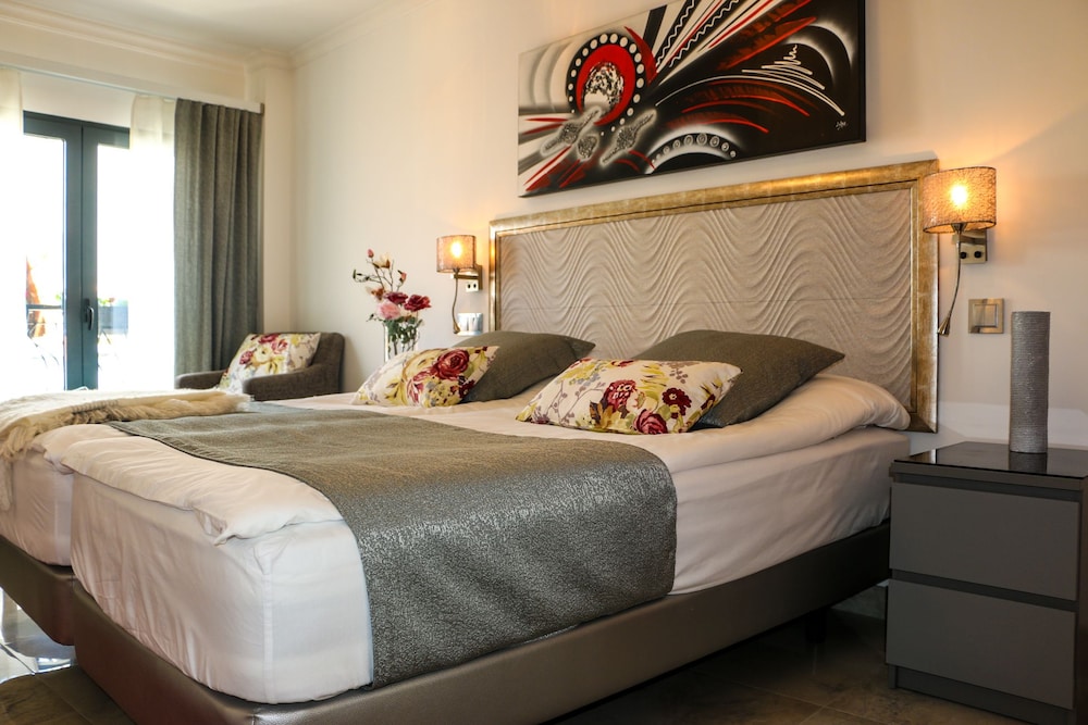Luxury Double or Twin Room, Private Bathroom photo 1