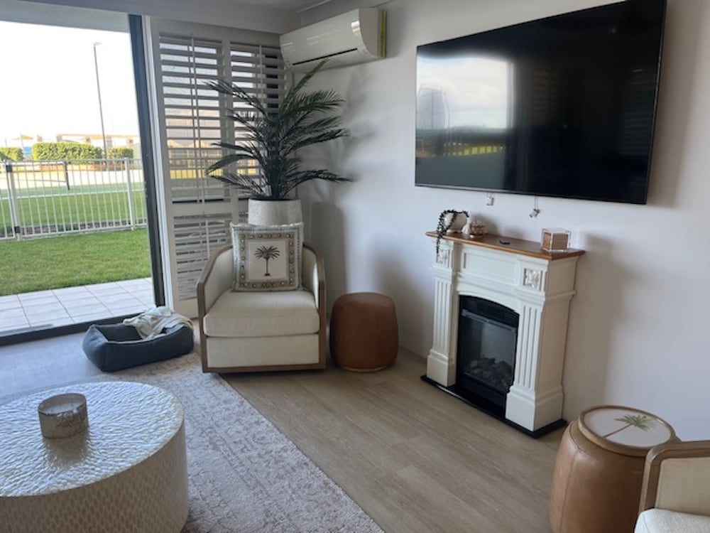 Deluxe Apartment, 2 Bedrooms, Beachfront photo 1