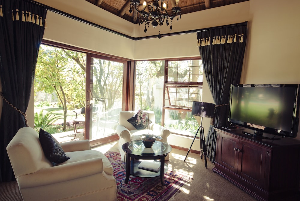 Suite Two photo 2