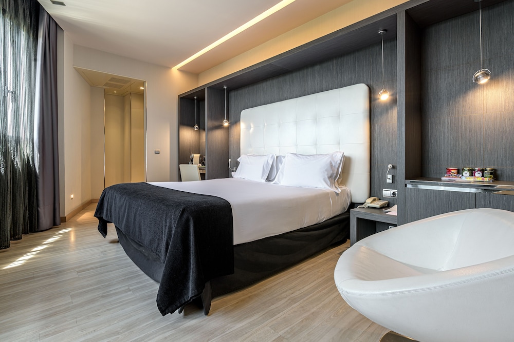 Standard Double Room - Photo 2