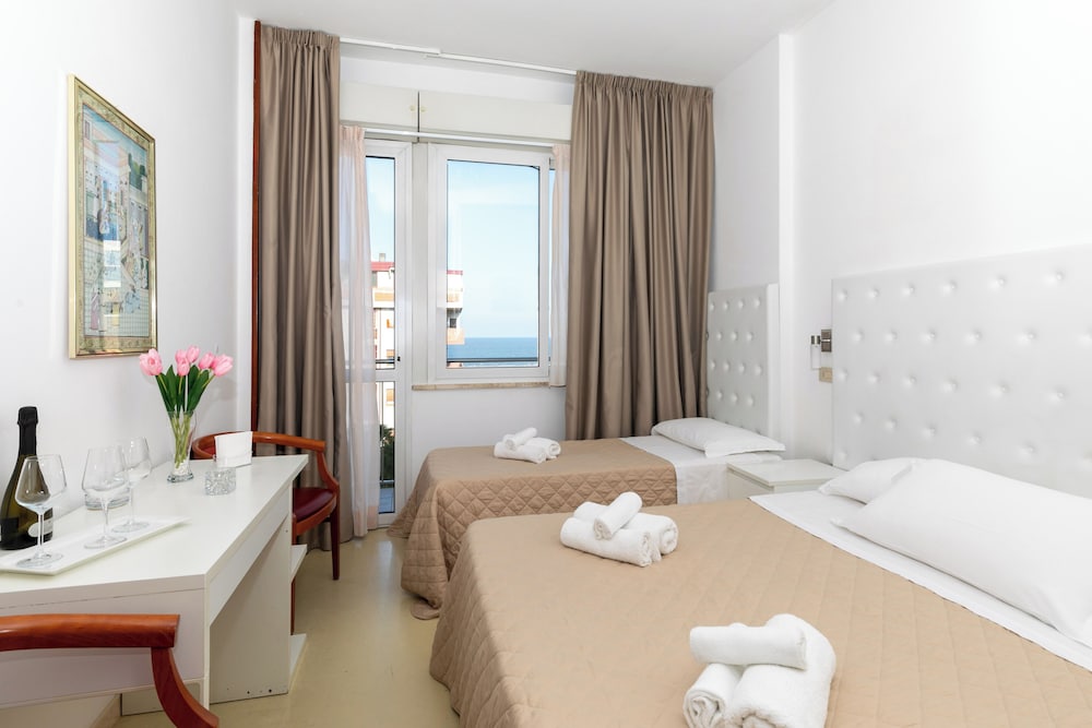 Triple Room, Balcony, Sea View