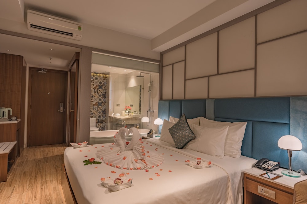 Signature Room photo 2