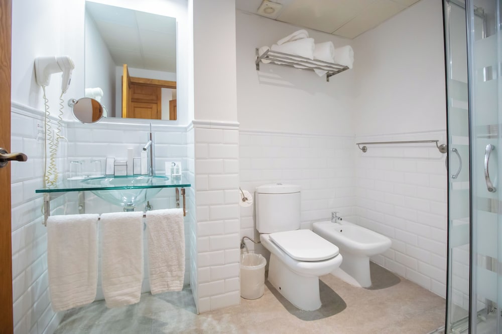 Triple Room - Photo 5